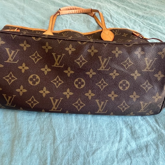 Neverfull MM monogram Louis Vuitton Bag - Picture 8 of 16